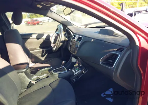 2014 Chrysler 200 Touring из США, поврежденный, VIN 1C3CCBBB3EN186551